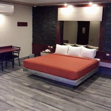 Hotel Plaza Arteaga Монтеррей Екстер'єр фото