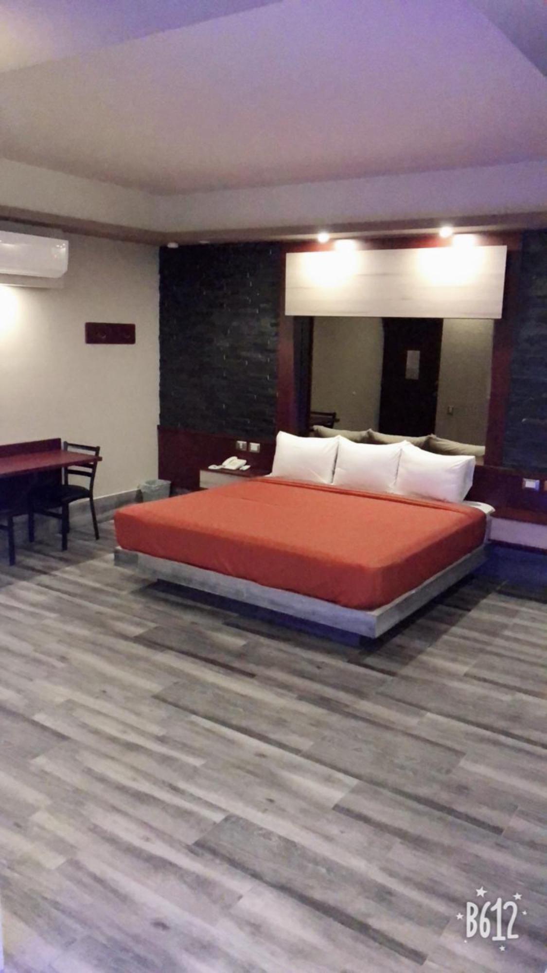 Hotel Plaza Arteaga Монтеррей Екстер'єр фото